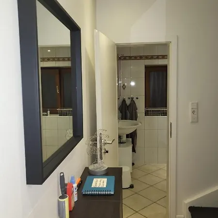 Tritt Ein Bring Glueck Herein - Exquisite 75 Qm - Messenaehe - Parkplatz - Flughafennaehe