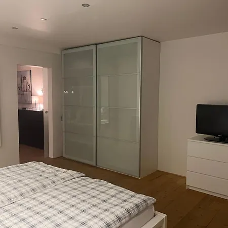 Apartment Tritt Ein Bring Glueck Herein - Exquisite 75 Qm - Messenaehe - Parkplatz - Flughafennaehe *