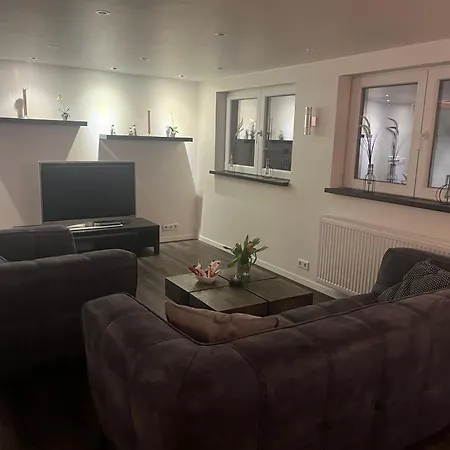 Tritt Ein Bring Glueck Herein - Exquisite 75 Qm - Messenaehe - Parkplatz - Flughafennaehe Apartment