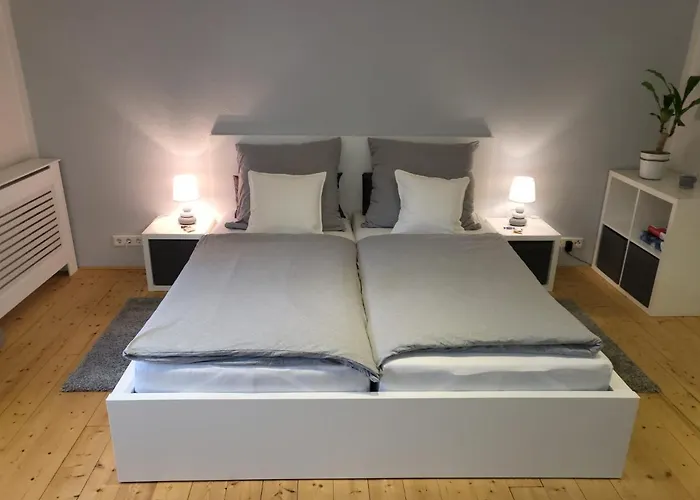 Tritt Ein Bring Glueck Herein - Exquisite 75 Qm - Messenaehe - Parkplatz - Flughafennaehe