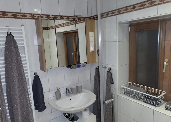 Tritt Ein Bring Glueck Herein - Exquisite 75 Qm - Messenaehe - Parkplatz - Flughafennaehe