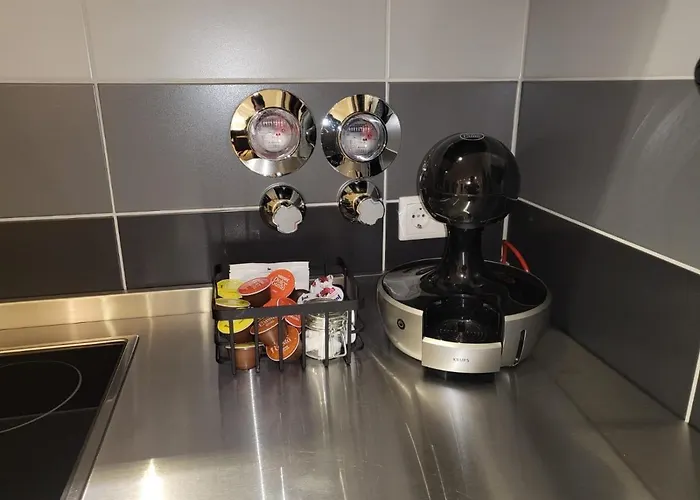 Tritt Ein Bring Glueck Herein - Exquisite 75 Qm - Messenaehe - Parkplatz - Flughafennaehe Apartamento