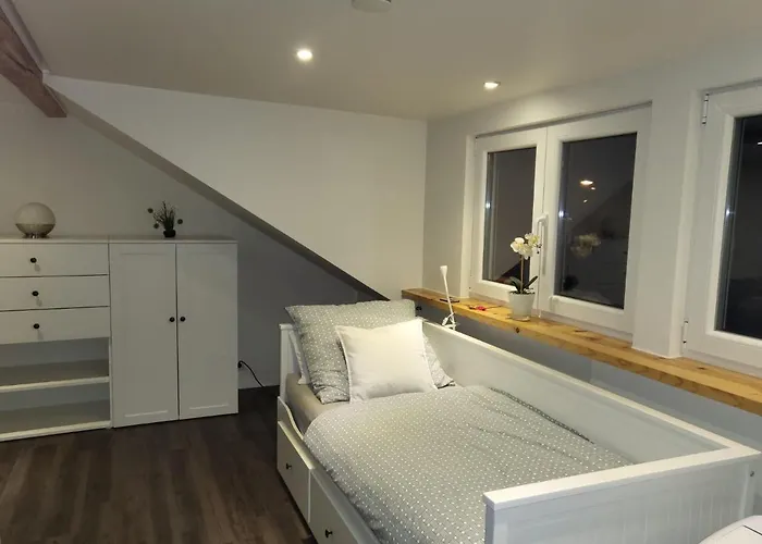 Apartamento Tritt Ein Bring Glueck Herein - Exquisite 75 Qm - Messenaehe - Parkplatz - Flughafennaehe Düsseldorf