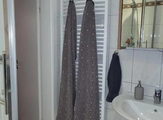 Tritt Ein Bring Glueck Herein - Exquisite 75 Qm - Messenaehe - Parkplatz - Flughafennaehe Düsseldorf