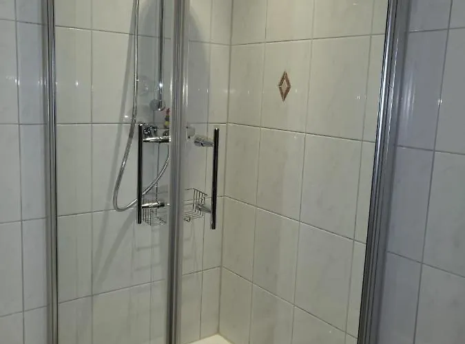 Tritt Ein Bring Glueck Herein - Exquisite 75 Qm - Messenaehe - Parkplatz - Flughafennaehe * Дюссельдорф