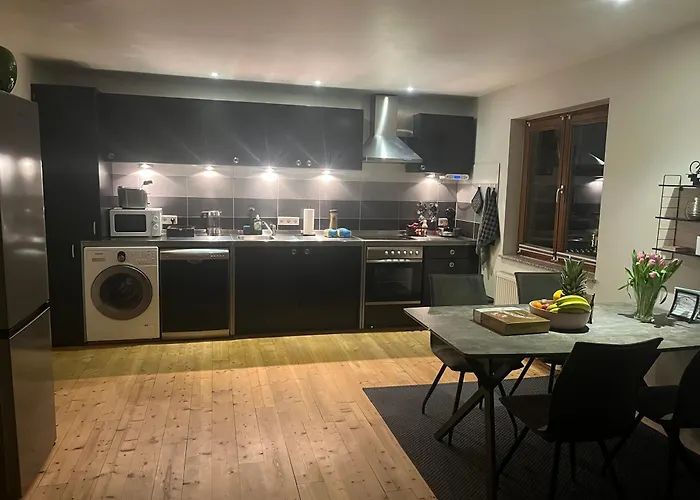 Tritt Ein Bring Glueck Herein - Exquisite 75 Qm - Messenaehe - Parkplatz - Flughafennaehe Apartman *