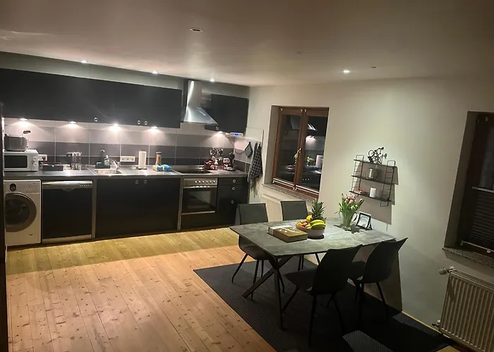 Apartamento Tritt Ein Bring Glueck Herein - Exquisite 75 Qm - Messenaehe - Parkplatz - Flughafennaehe